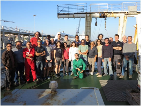 Equipa científica e operacional PROPEL, a bordo do navio OGS Explora, à chegada a Lisboa