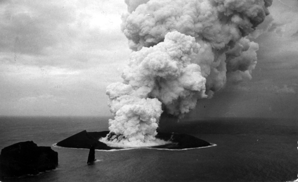Imagem de arquivo (TSF, DN): Vulcão do Faial, Açores 2